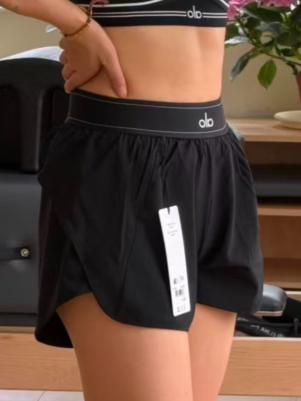👩🚒Black ALO Match Point Short😋High-Rise |Versatile|New With Tags - Picture 2 of 8